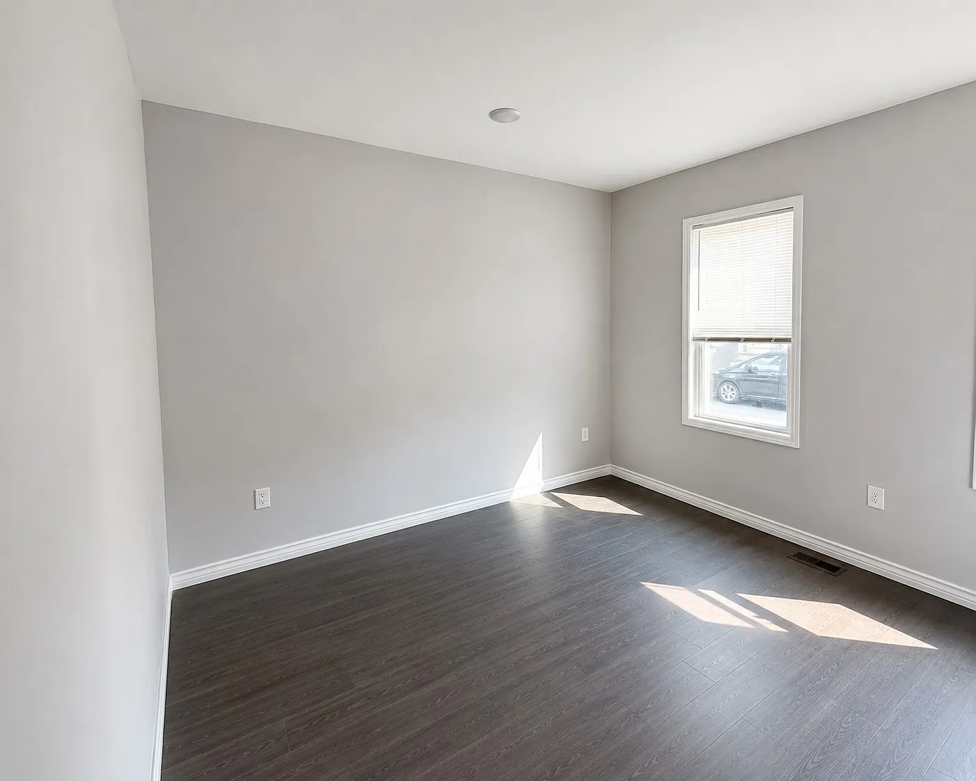 3 bed, $2,500 — Photo 1