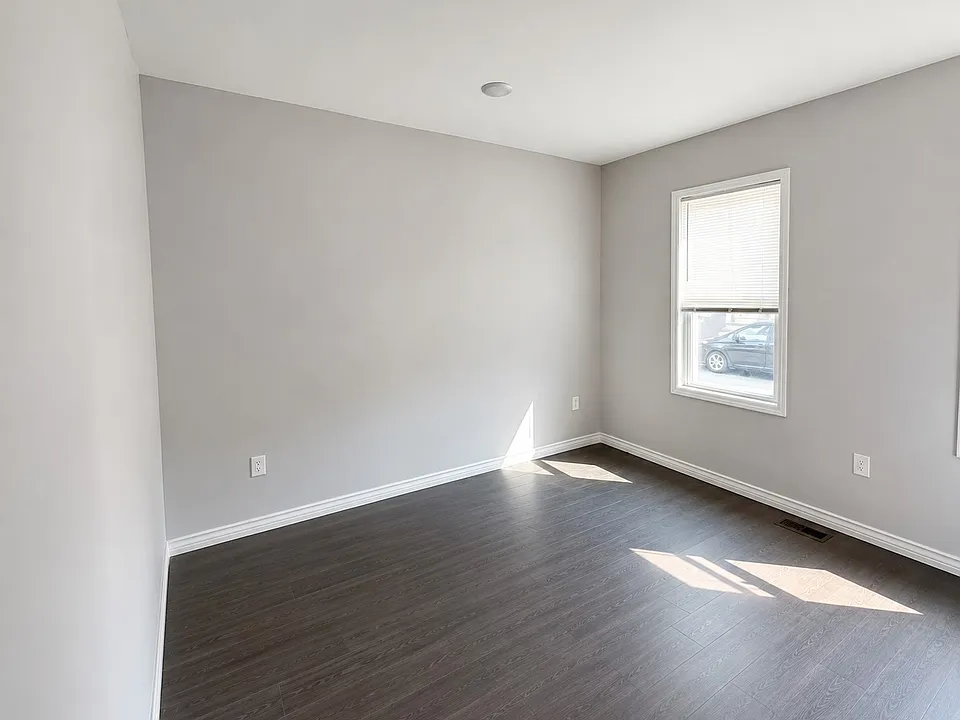 35-37 Lentz Ave #1