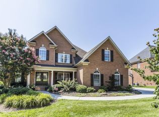 9708 Valley Woods Ln, Knoxville, TN 37922