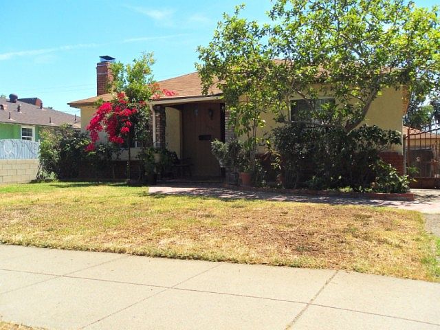 2nd image of 2034 Chivers St