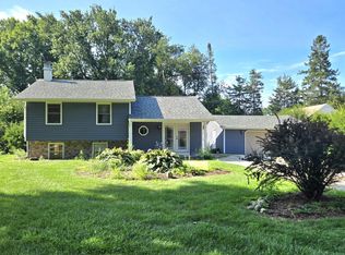 N54W37193 Yale St, Oconomowoc, WI 53066