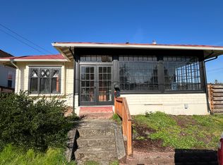 444 12th St #A, Raymond, WA 98577