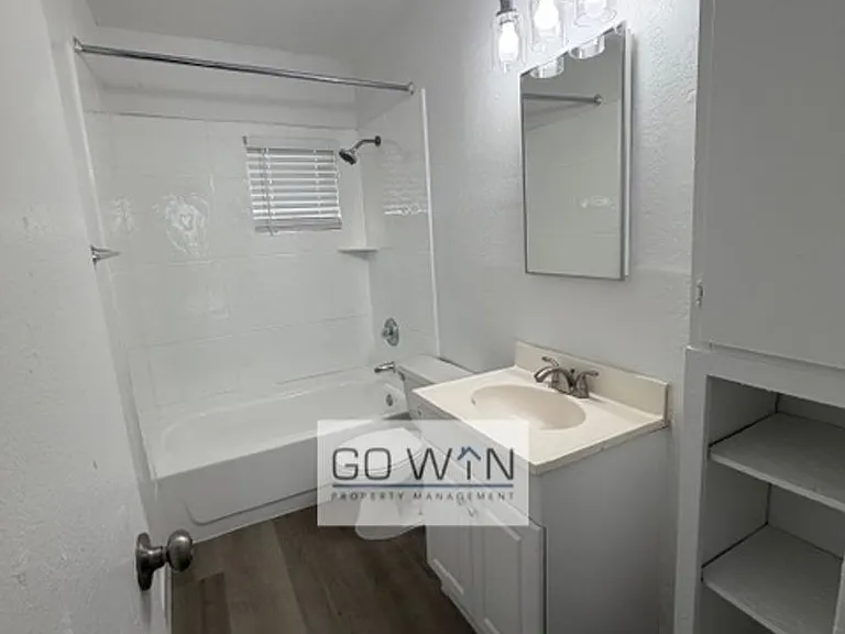 1537 W Pierce St — Photo 5