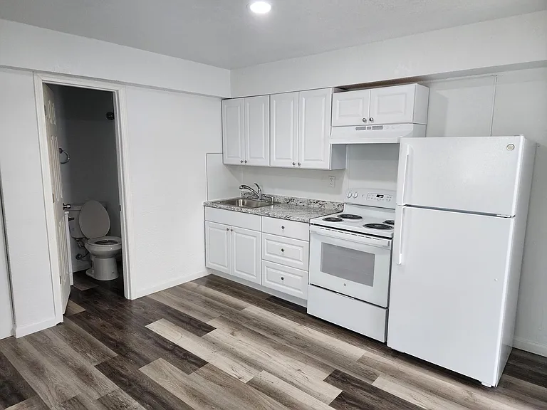 101 E Carson Ave #10 — Photo 7