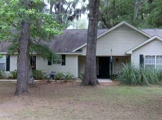 8 Osprey Rd, Beaufort, SC 29907