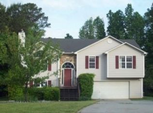 203 Blossom Ln, Loganville, GA 30052