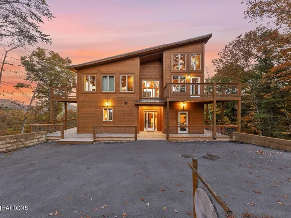 4164 Chamberlain Ln, Sevierville, TN 37862