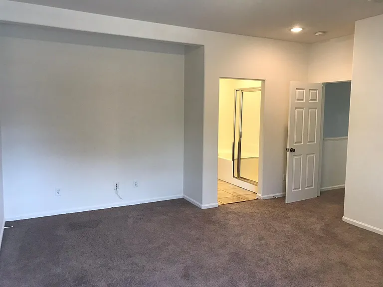 612 W Pillsbury St #102 — Photo 26