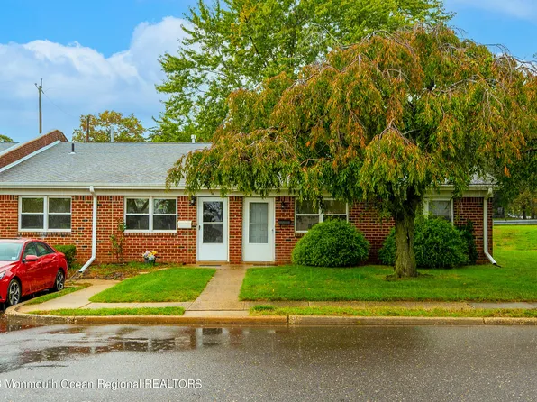 16 Pompton Plains Drive, Brick, NJ 08724