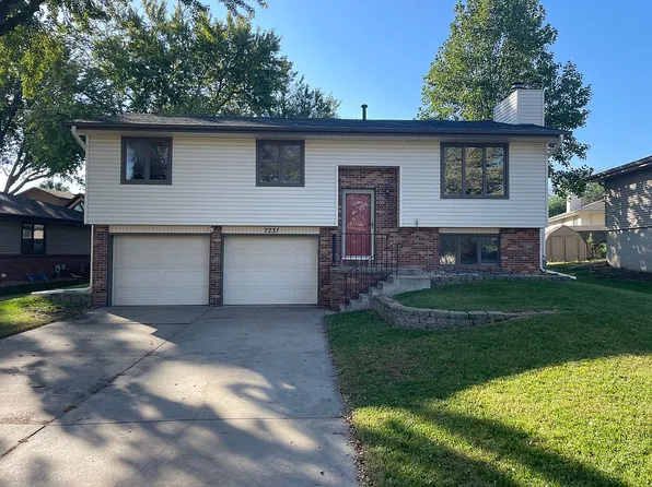 7231 Greenwood Ct, Lincoln, NE 68507