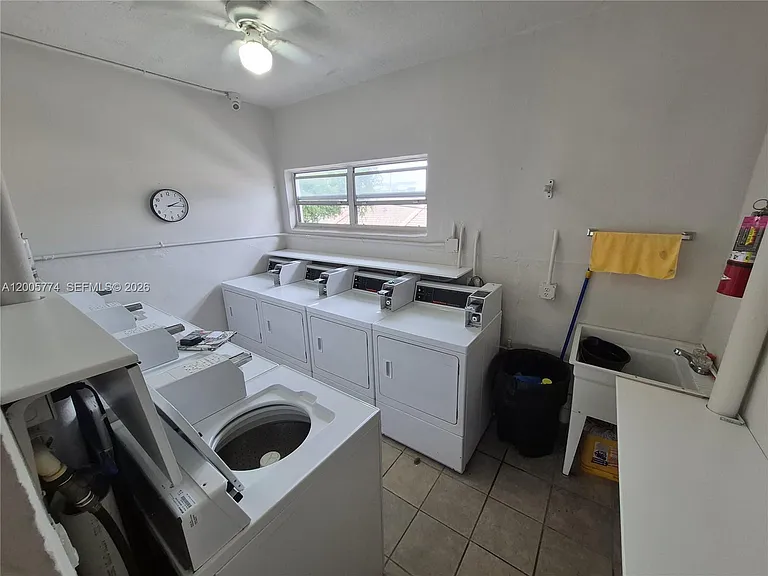 415 NE 2nd St #202 — Photo 10