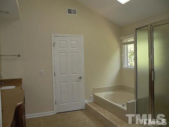 311 Swiss Lake Dr — Photo 14