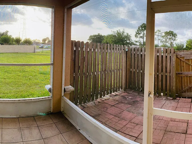 483 Las Cortes Ln #101 — Photo 20