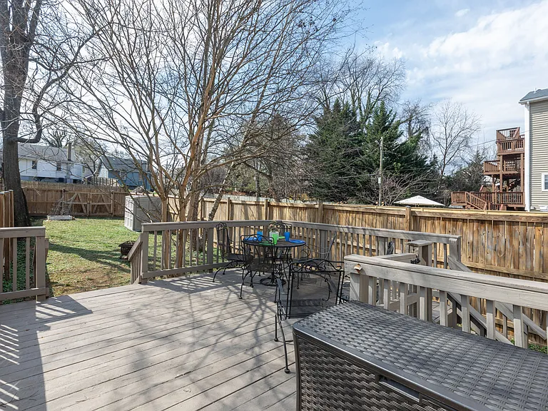 1427 Kearny St NE — Photo 17