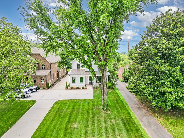 909B Gale Ln — Photo 34