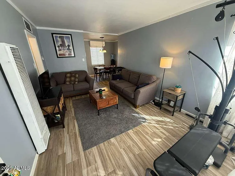 1224 N F Ave — Photo 2