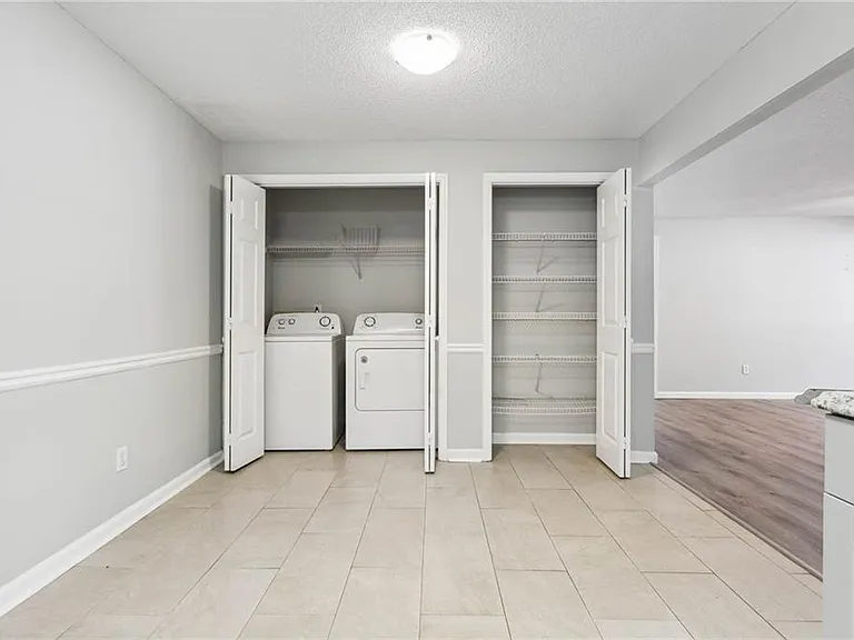 6362 Wedgeview Ct — Photo 12