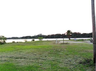 709 Ballentine Ln, Seabrook, TX 77586