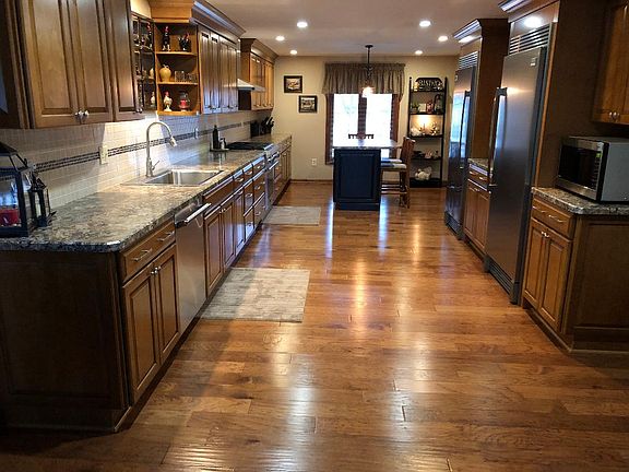 2nd image of 60 Lillis Ln