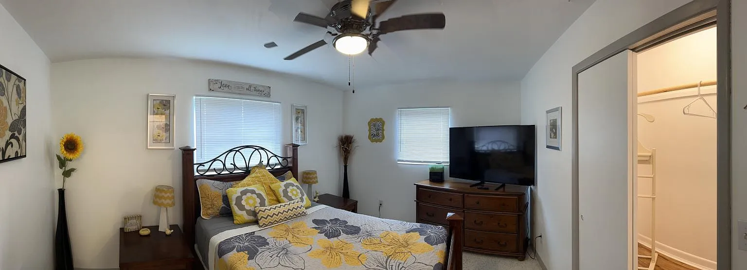 934 S Val Dr — Photo 2