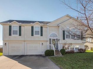 901 Spruce Dr, Greenwood, MO 64034