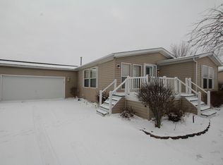 889 Meadowlark Cir, Sandwich, IL 60548