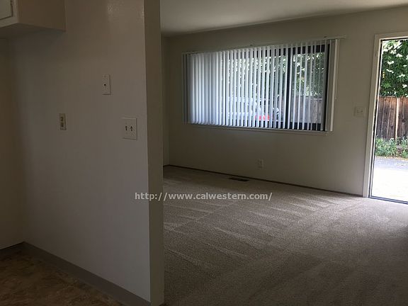 5th image of 4261 Davis St APT 1