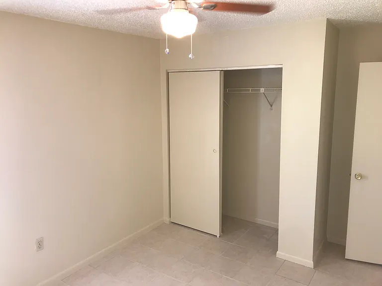 2806 46th Avenue Dr W — Photo 12