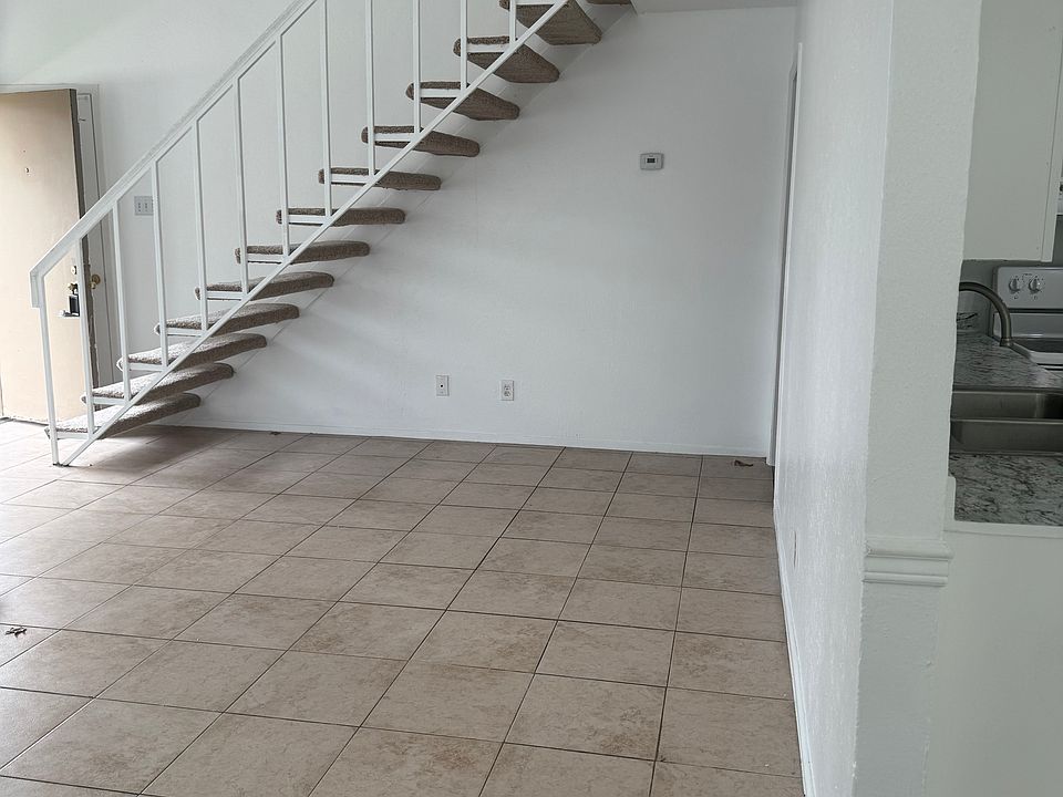 1st image of 1906 Place One Ln