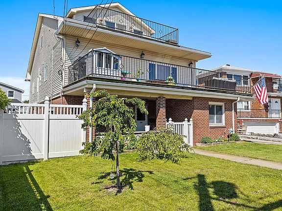 3rd image of 551 Beach 128 St