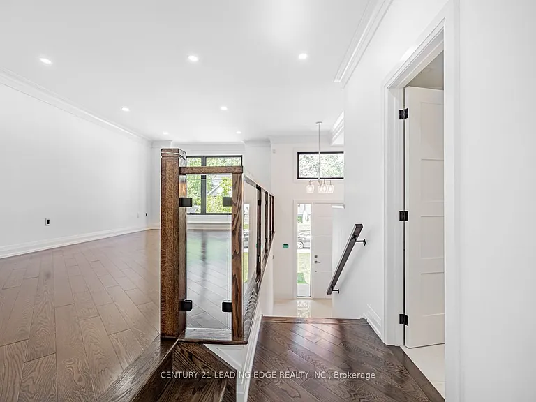 48B Maybourne Ave — Photo 15