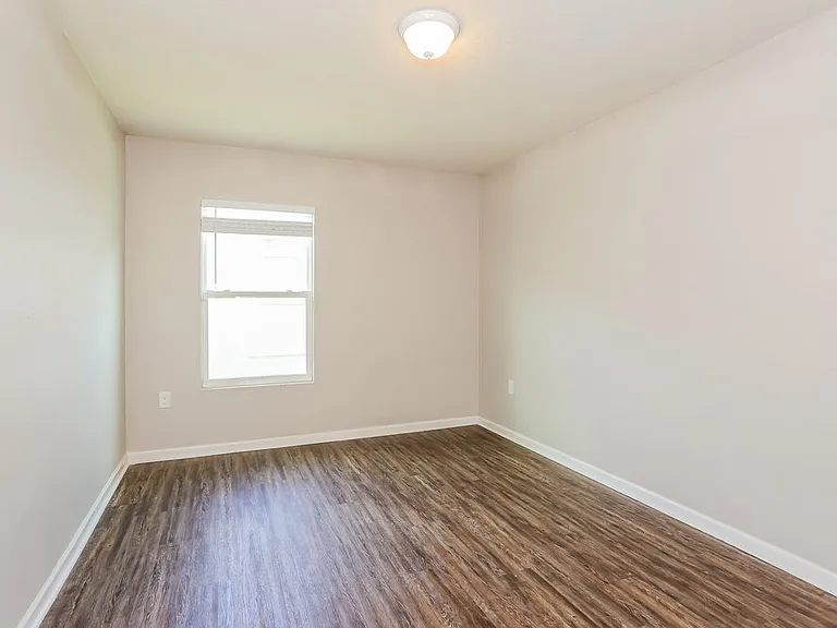 2067 Tyson Lake Dr — Photo 11