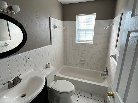 5th image of 460 SW Alachua Ave #201