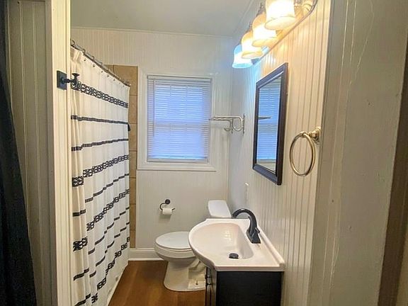 5th image of 159 Riverview Ct