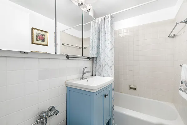 Sold by Compass | media 9