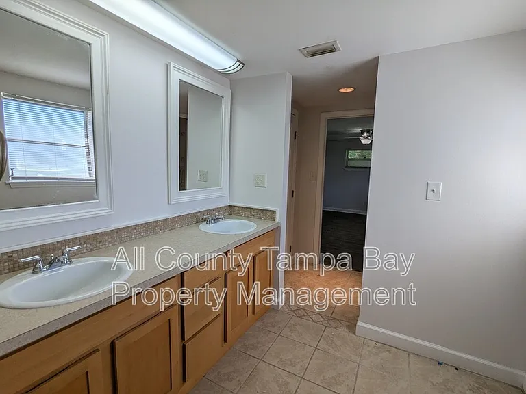 3146 Downing St #B — Photo 18