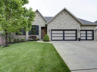 2622 S Forrest Heights Ave, Springfield, MO 65809