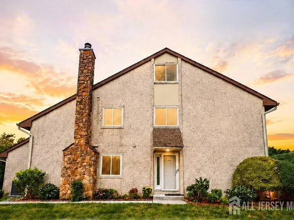 155 Thoreau Dr, Plainsboro, NJ 08536