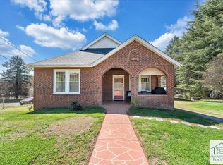 97 Highland St, Bassett, VA 24055