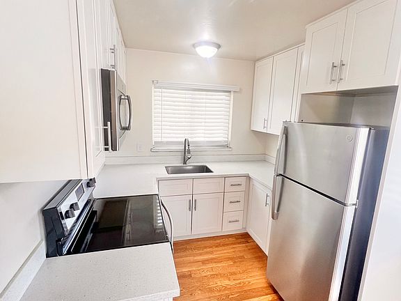 3rd image of 1504 Sanchez Ave APT 6