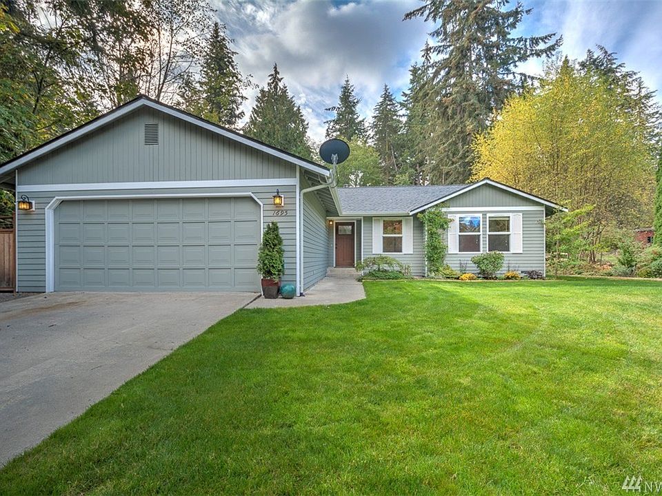 1st image of 1695 Hemlock Dr