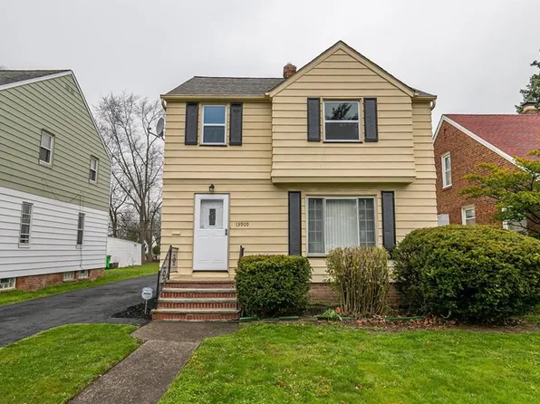 13909 Thraves Rd, Garfield Heights, OH 44125