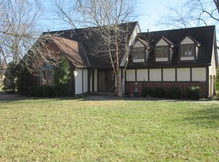 2906 E Ridgeview St, Springfield, MO 65804