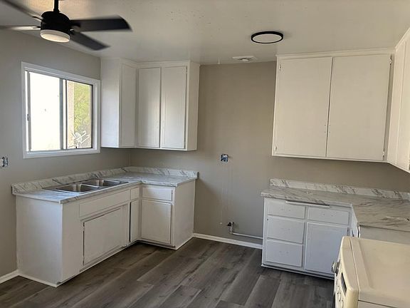 2nd image of 636 Hardin Dr APT 4