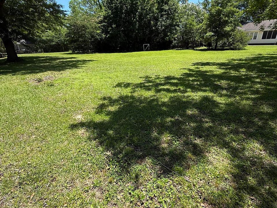 2nd image of 401 4th St S