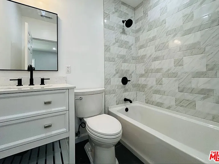 14726 Friar St — Photo 16