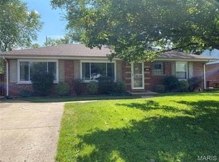 9432 Eucalyptus Dr, Saint Louis, MO 63123