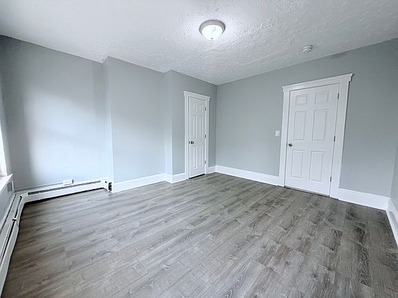4th image of 78-80 Franklin St #2