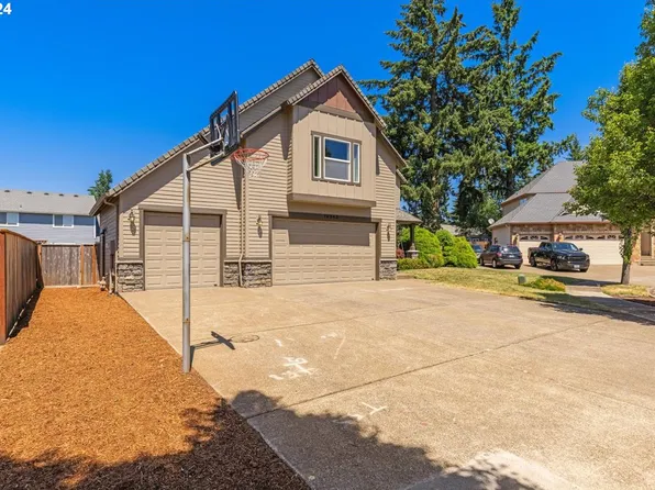 19343 Mayfly Ct, Oregon City, OR 97045
