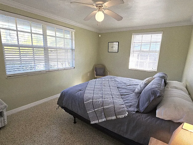3rd bedroom-Queen